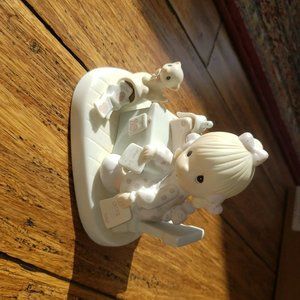 4 pieces of Jonathan & David Figurines